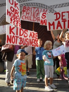 deti-protest-demonstracia-ambasada